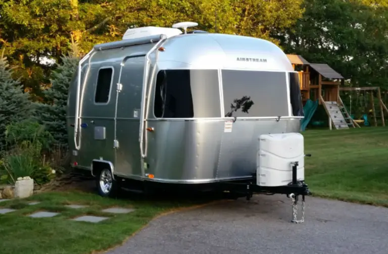 12 Best Travel Trailers Under 3000 Pounds | MR RV Best Small Travel Trailers Under 3000 Lbs